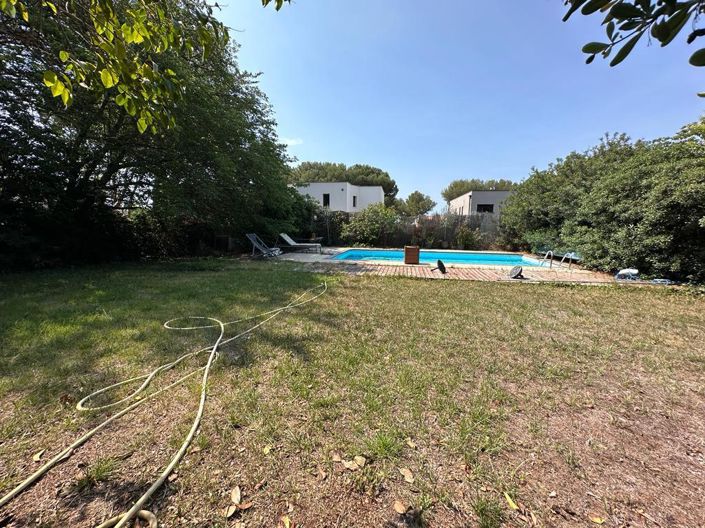 Image No.7-5 Bed House for sale