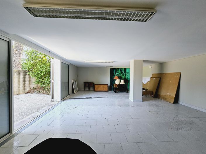 Image No.12-4 Bed House for sale