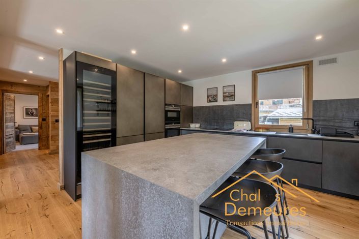 Image No.17-5 Bed House for sale