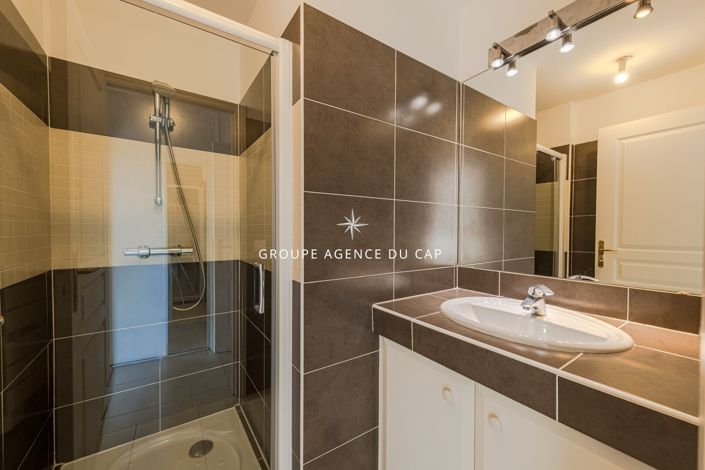 Image No.11-4 Bed House for sale