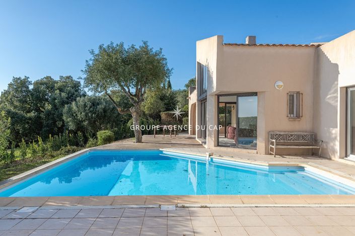 Image No.16-4 Bed House for sale