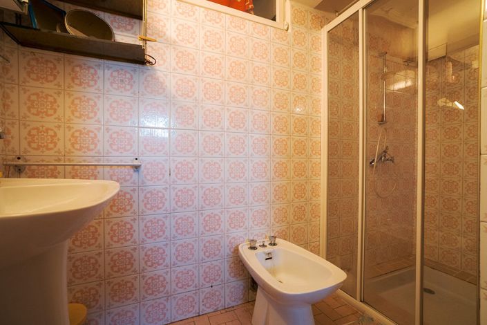 Image No.17-4 Bed House for sale