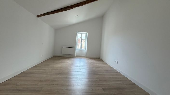 Image No.10-2 Bed House for sale