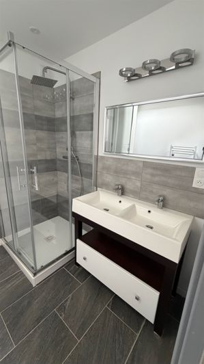 Image No.5-2 Bed House for sale