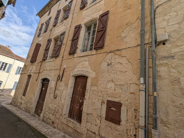 Image No.2-4 Bed House for sale