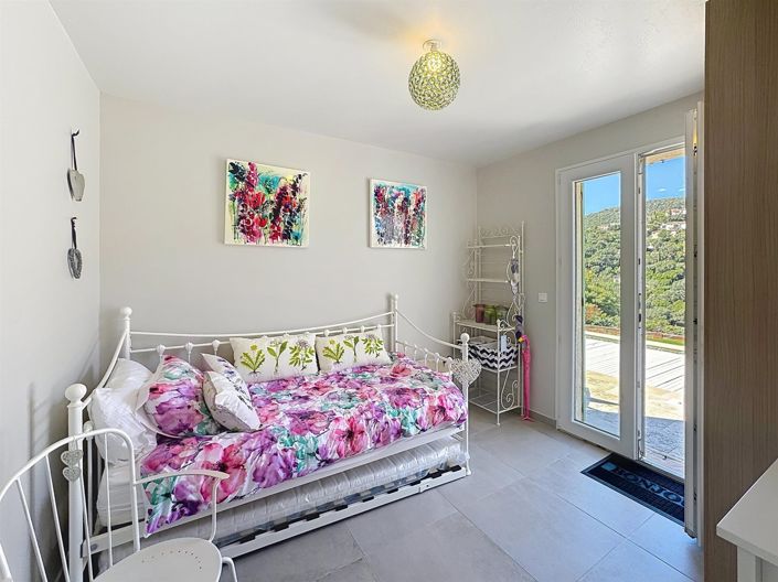 Image No.16-3 Bed House for sale