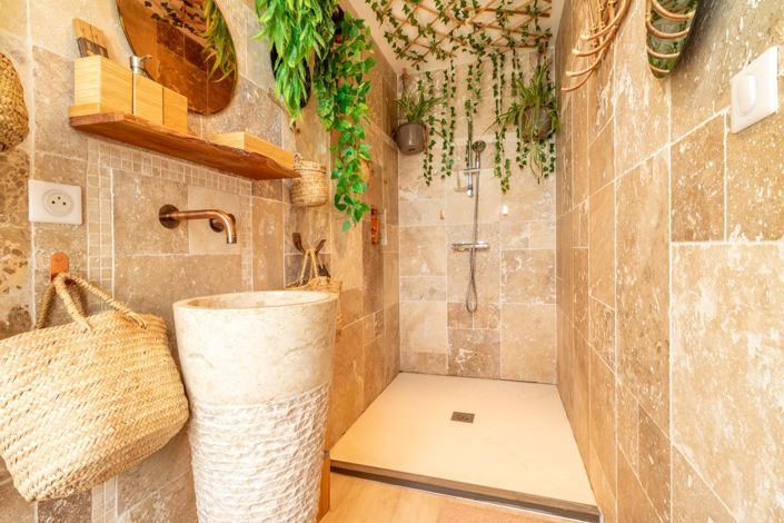 Image No.11-3 Bed House for sale