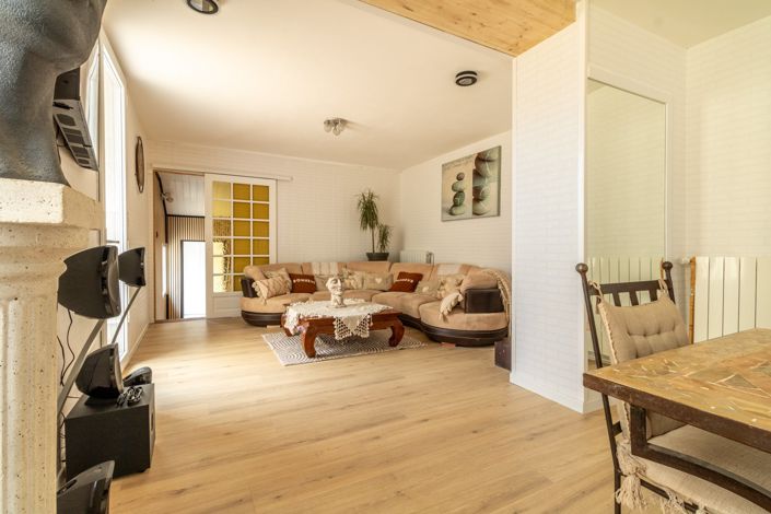 Image No.2-3 Bed House for sale