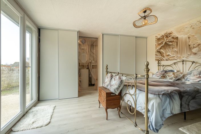 Image No.6-3 Bed House for sale