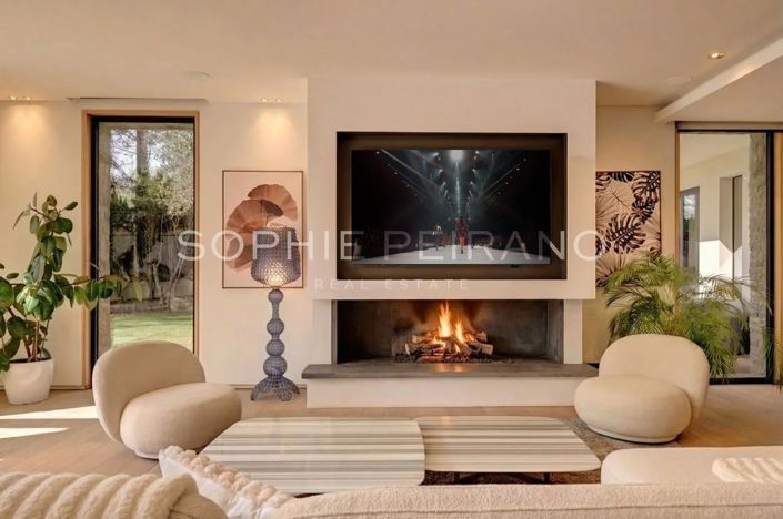 Image No.4-6 Bed House for sale