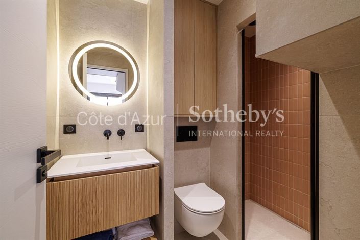 Image No.17-4 Bed Apartment for sale