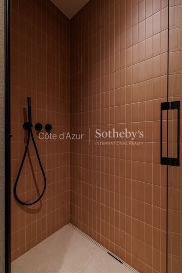 Image No.18-4 Bed Apartment for sale