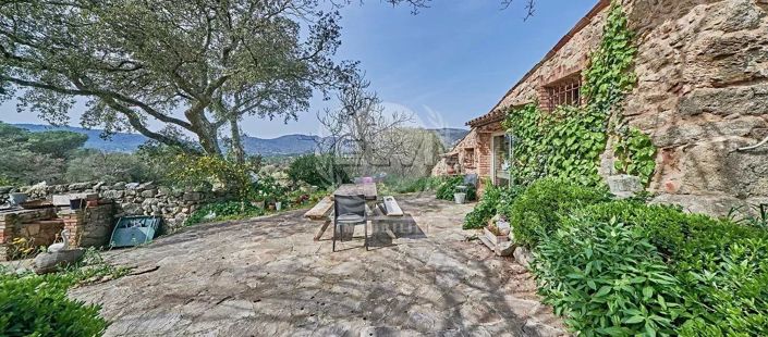 Image No.10-3 Bed House for sale