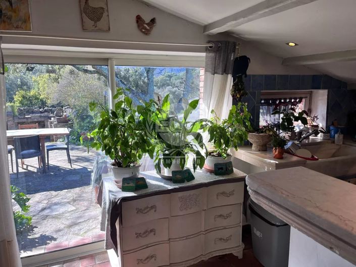 Image No.19-3 Bed House for sale