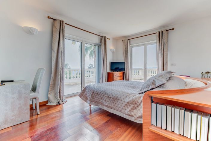 Image No.10-4 Bed House for sale