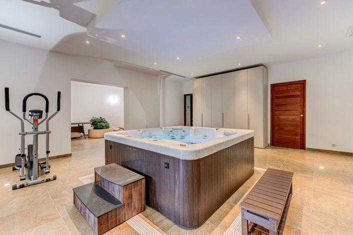 Image No.4-2 Bed House for sale