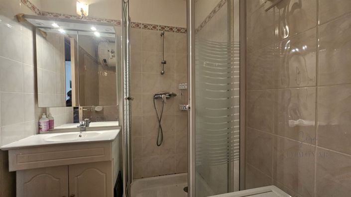 Image No.6-Apartment for sale