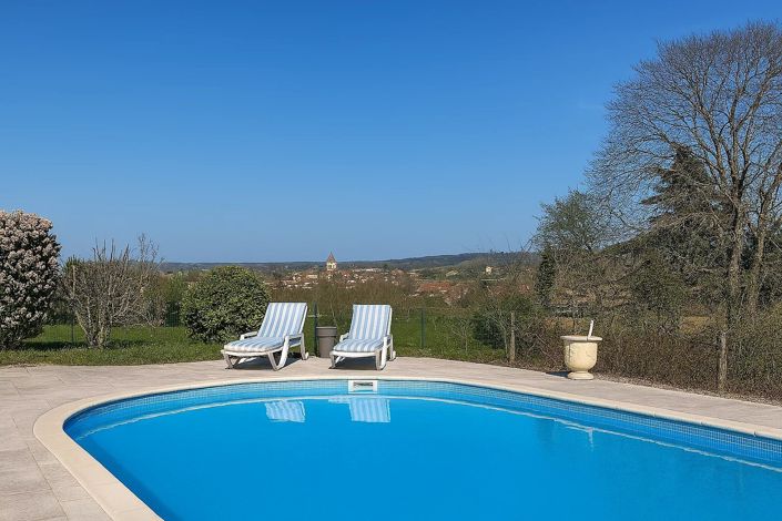 Image No.2-4 Bed House for sale