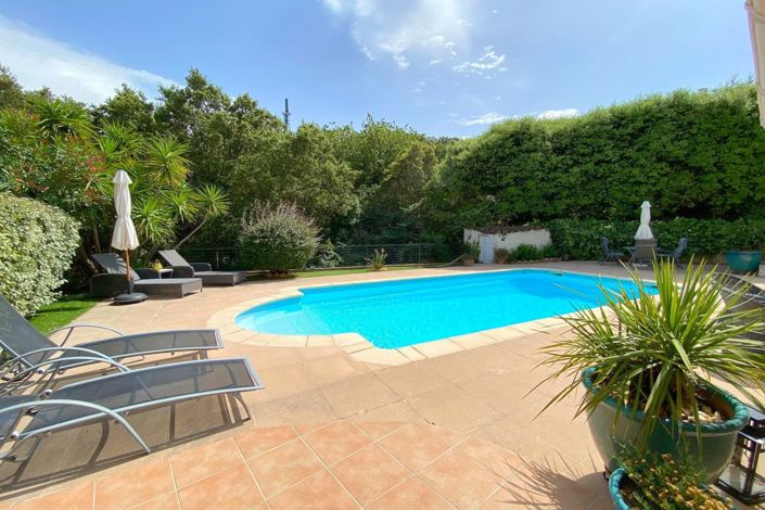 Image No.8-3 Bed House for sale