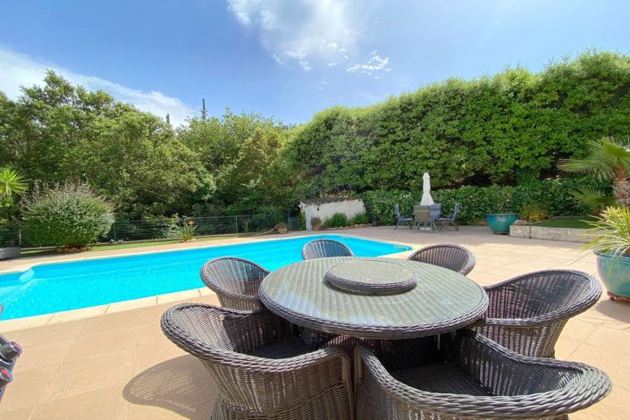 Image No.9-3 Bed House for sale