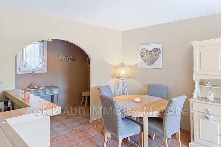 Image No.2-Appartement de 3 chambres à vendre à Grimaud