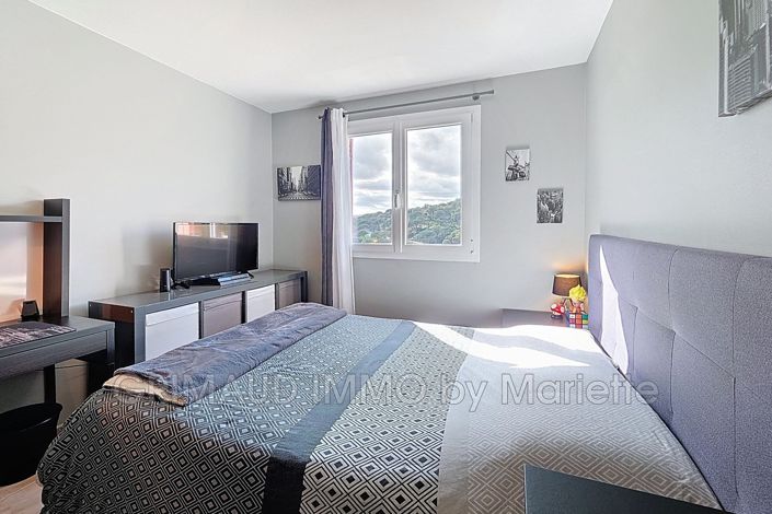 Image No.4-Appartement de 3 chambres à vendre à Grimaud