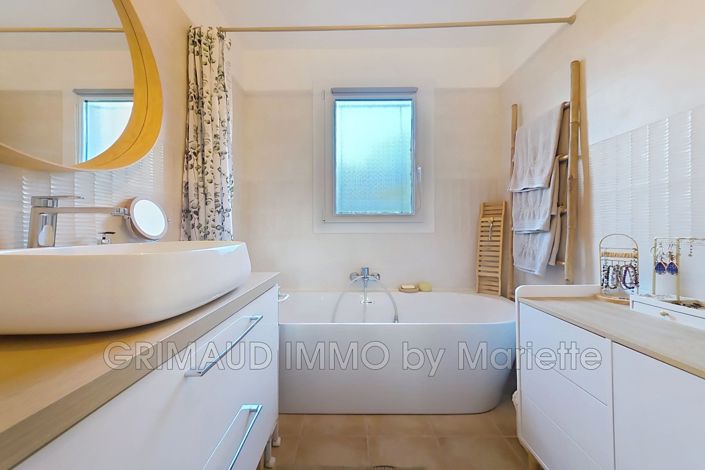 Image No.5-Appartement de 3 chambres à vendre à Grimaud