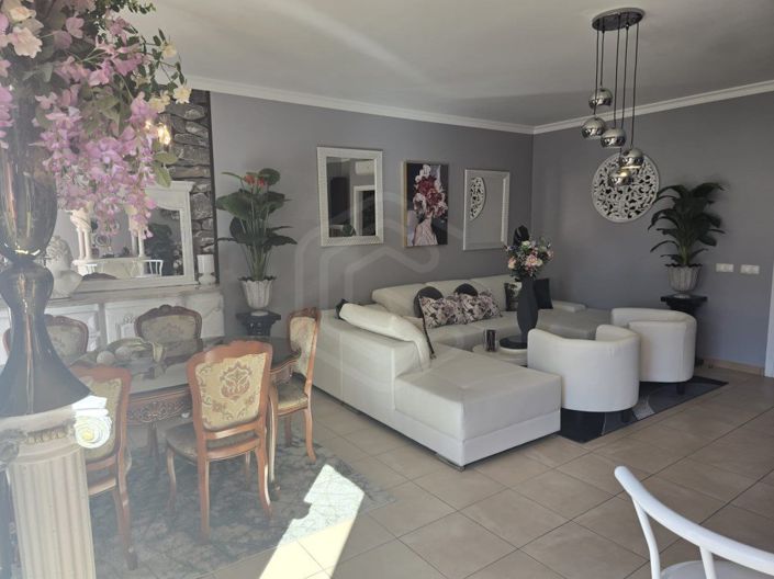 Image No.14-2 Bed House for sale