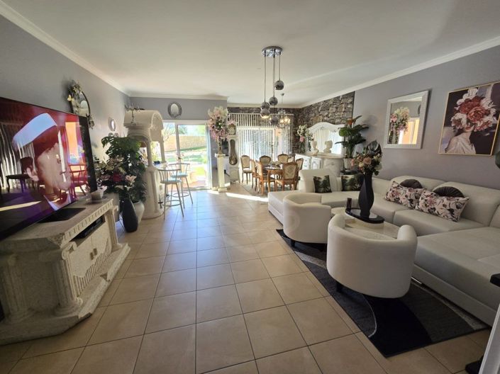 Image No.2-2 Bed House for sale