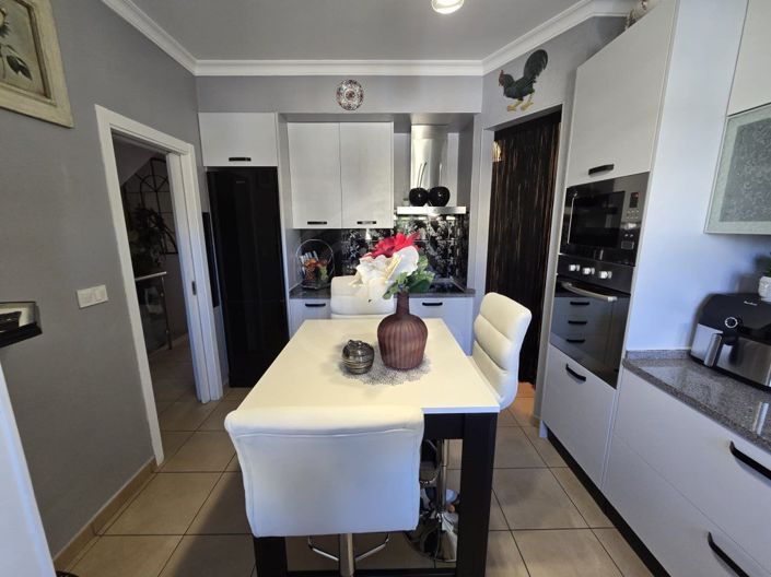 Image No.20-2 Bed House for sale