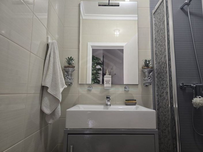 Image No.22-2 Bed House for sale