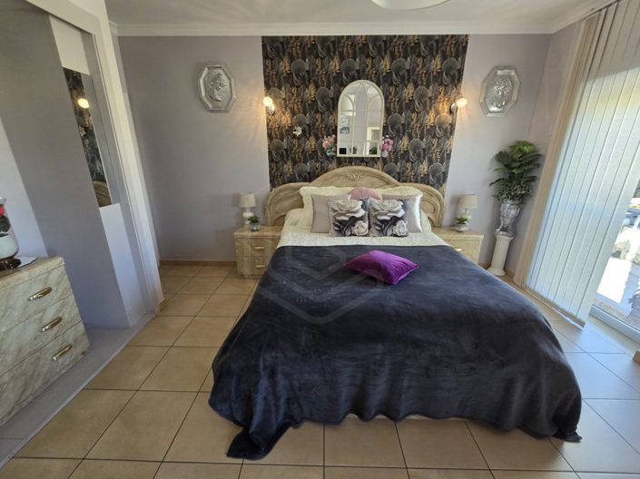 Image No.27-2 Bed House for sale