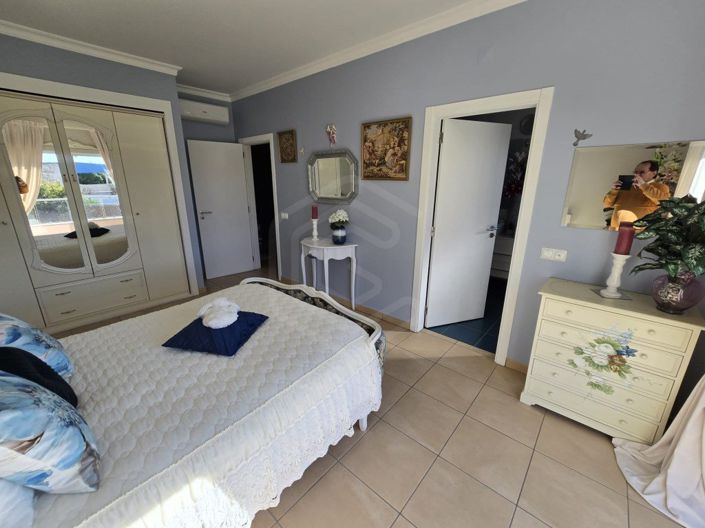 Image No.41-2 Bed House for sale