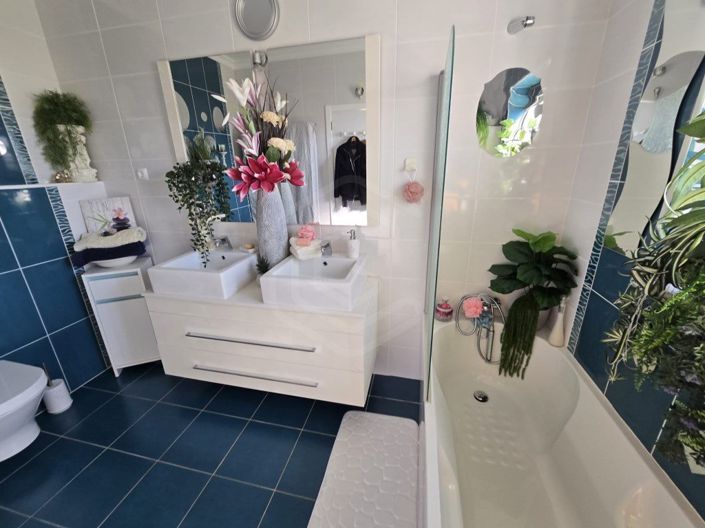 Image No.44-2 Bed House for sale