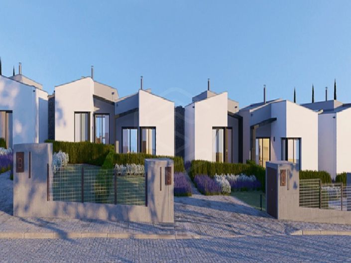 Image No.8-2 Bed House for sale