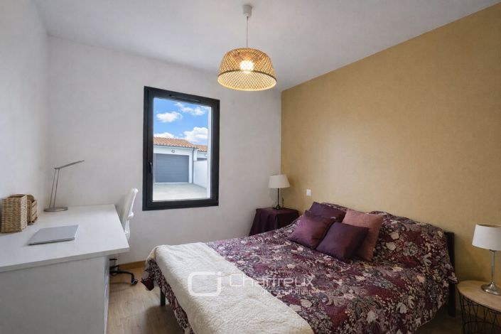 Image No.12-3 Bed House for sale