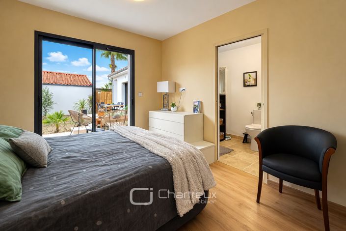 Image No.14-3 Bed House for sale