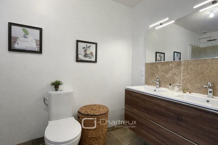 Image No.15-3 Bed House for sale