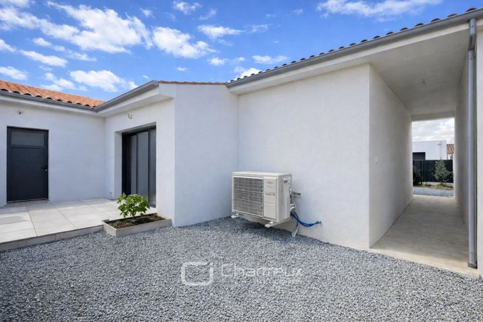 Image No.19-3 Bed House for sale