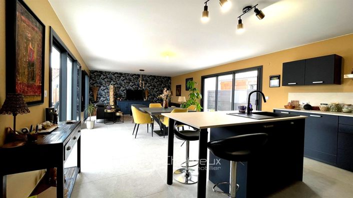 Image No.5-3 Bed House for sale