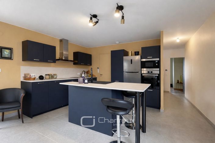 Image No.6-3 Bed House for sale