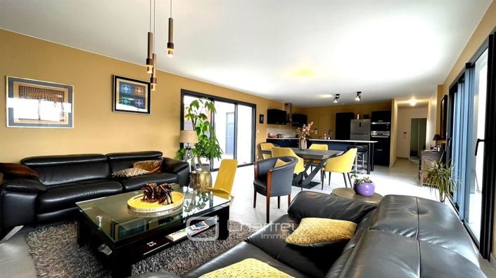 Image No.9-3 Bed House for sale