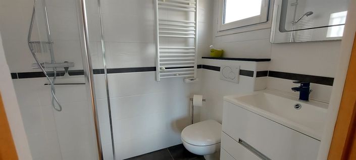 Image No.18-3 Bed House for sale