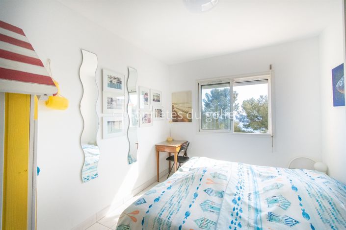 Image No.12-4 Bed House for sale