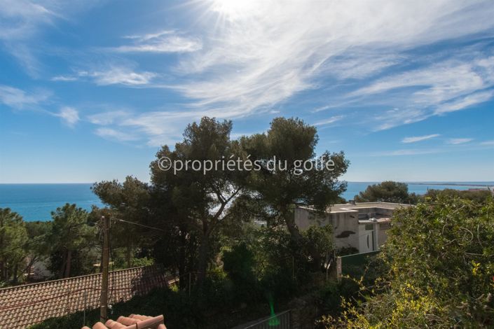 Image No.15-4 Bed House for sale