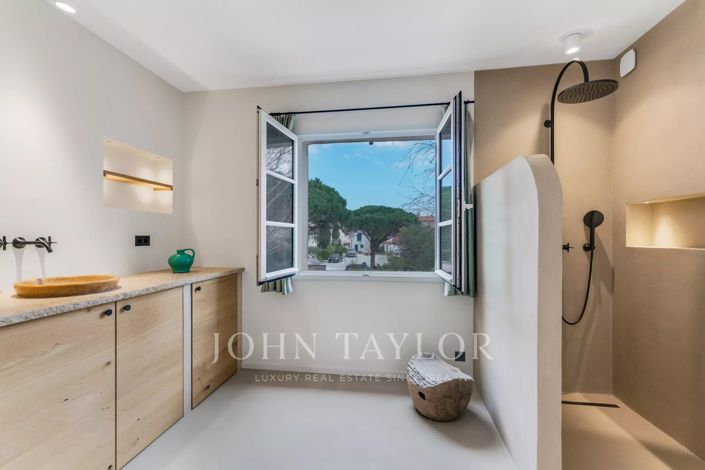 Image No.4-House for sale