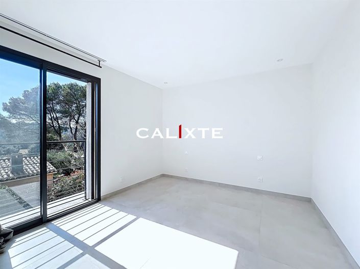 Image No.14-3 Bed House for sale