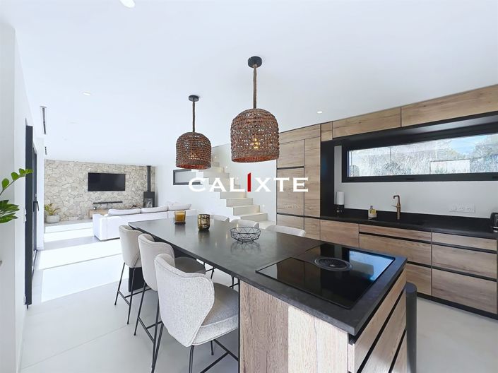 Image No.5-3 Bed House for sale