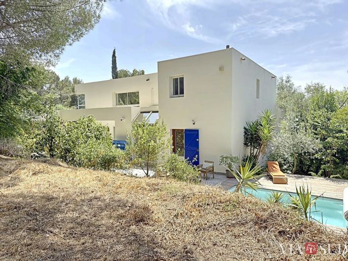 Image No.2-5 Bed House for sale