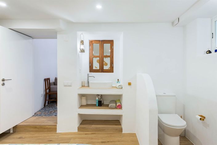 Image No.15-2 Bed House for sale